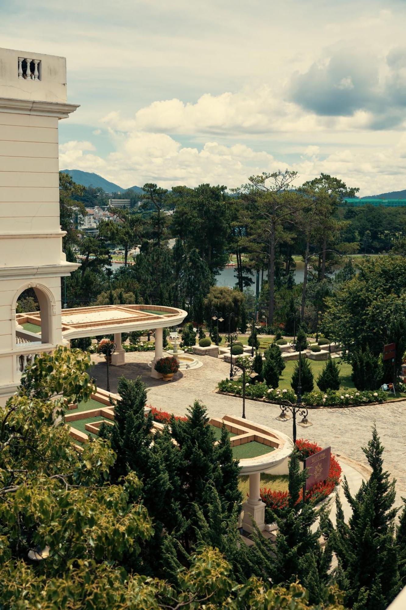 Dalat Palace Heritage Hotel Exterior photo